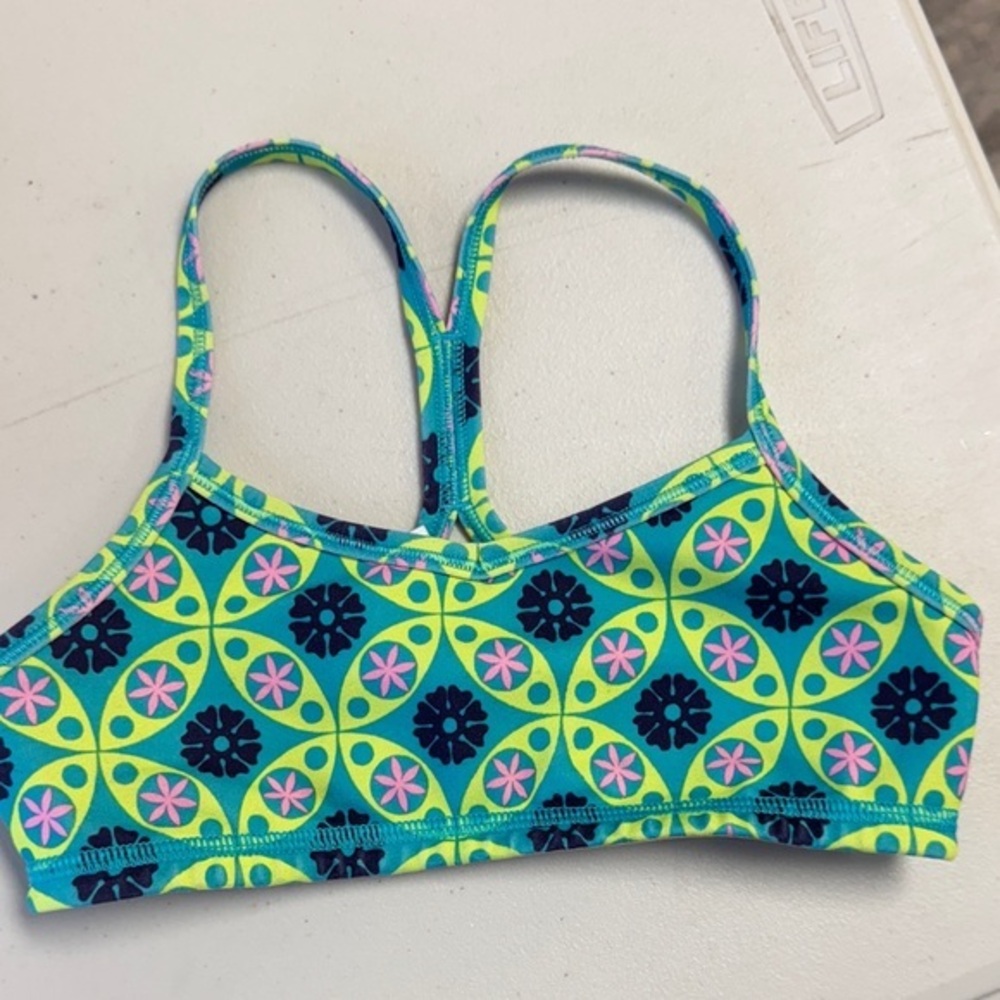 Girls Ivivia sports Bra